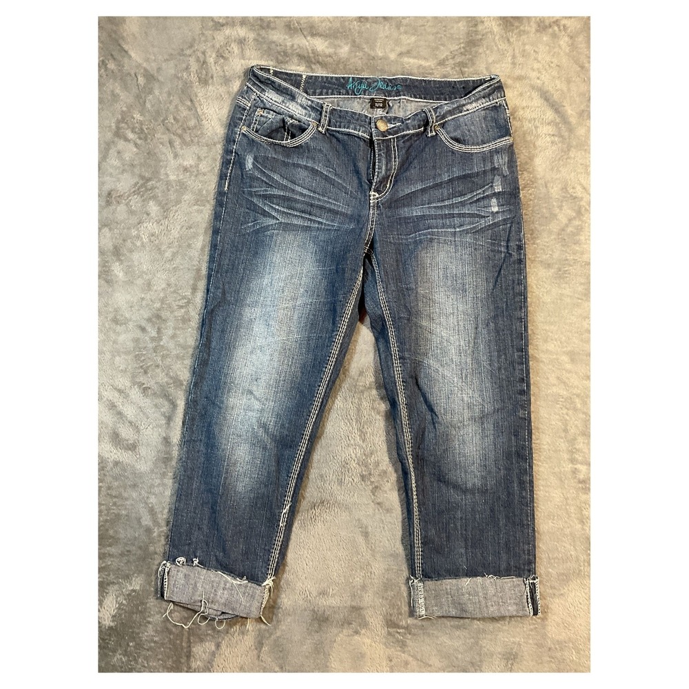Ariya Women's Jeans Distressed Blue Size 11/12 - Picture 1 of 6